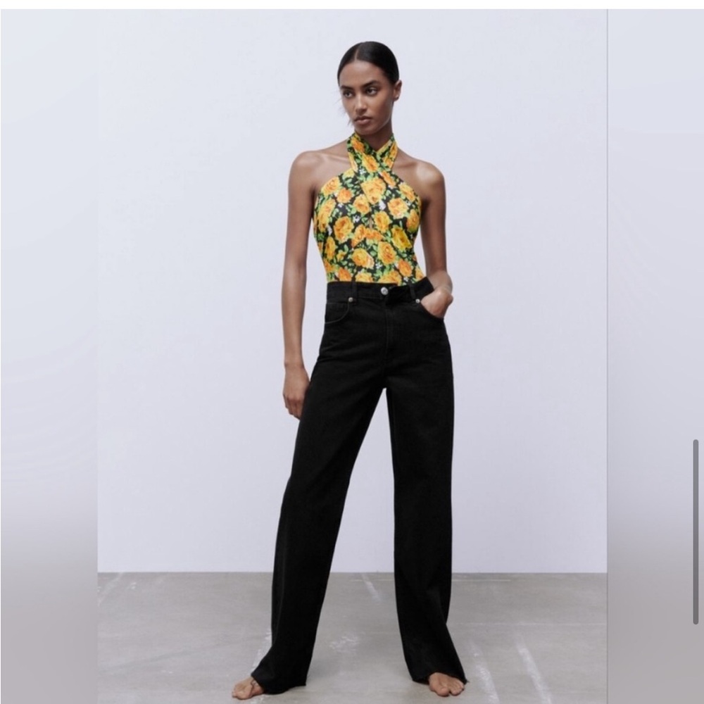 ZARA Twist Cross Strap Halter Golden Yellow Floral Rose
Garden Snap Top Bodysuit